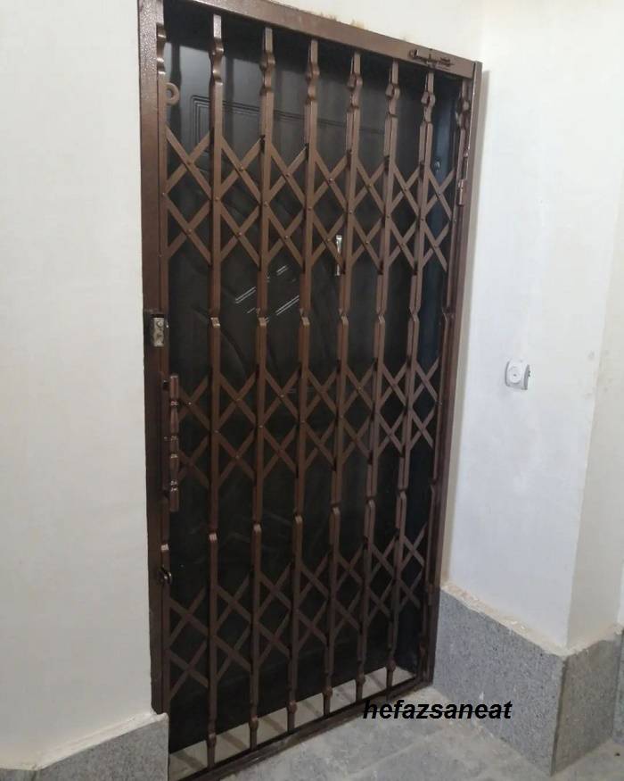 درب آکاردئونی ضد سرقت 