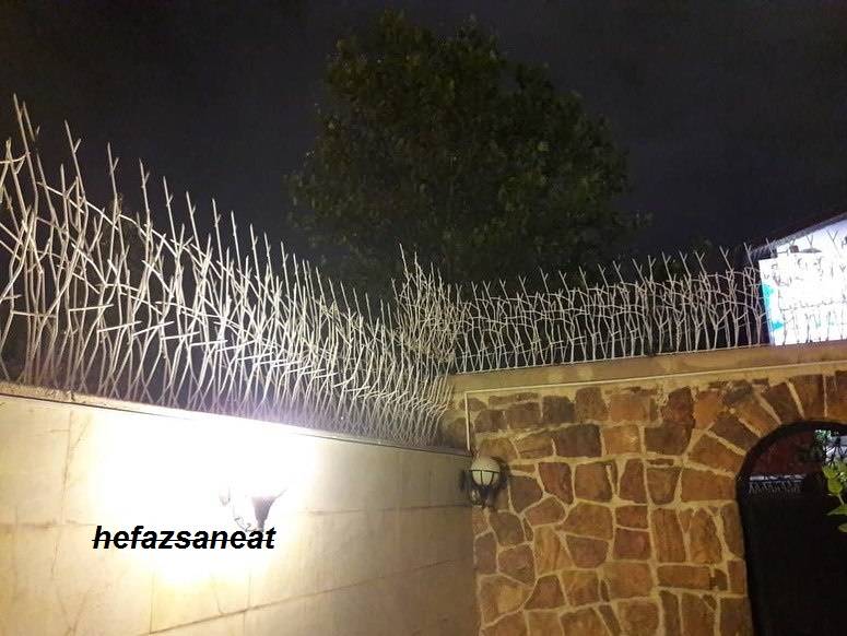 انواع گارد فلزی بالای دیوار
