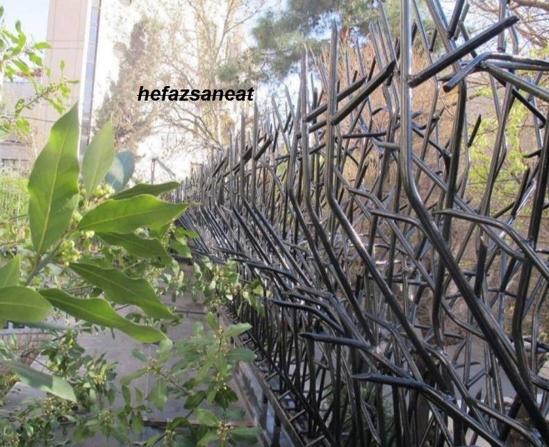 حفاظ بالای دیوار 