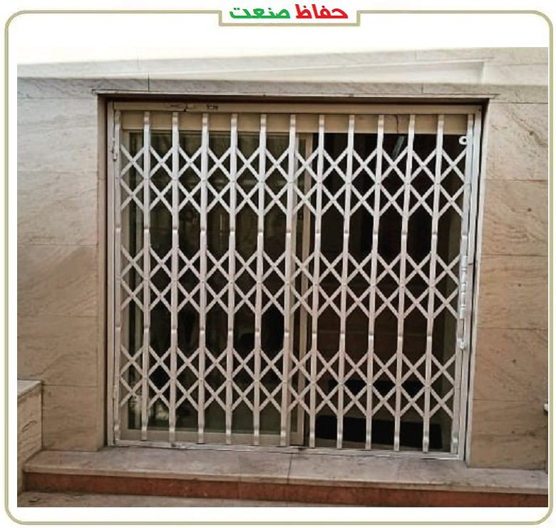 حفاظ پنجره آکاردئونی
