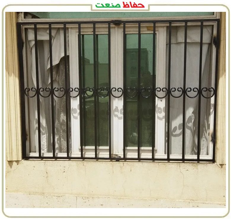حفاظ نرده‌ای برای پنجره