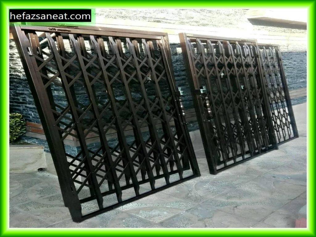انواع حفاظ درب آکاردئونی: تک لنگه و دو لنگه