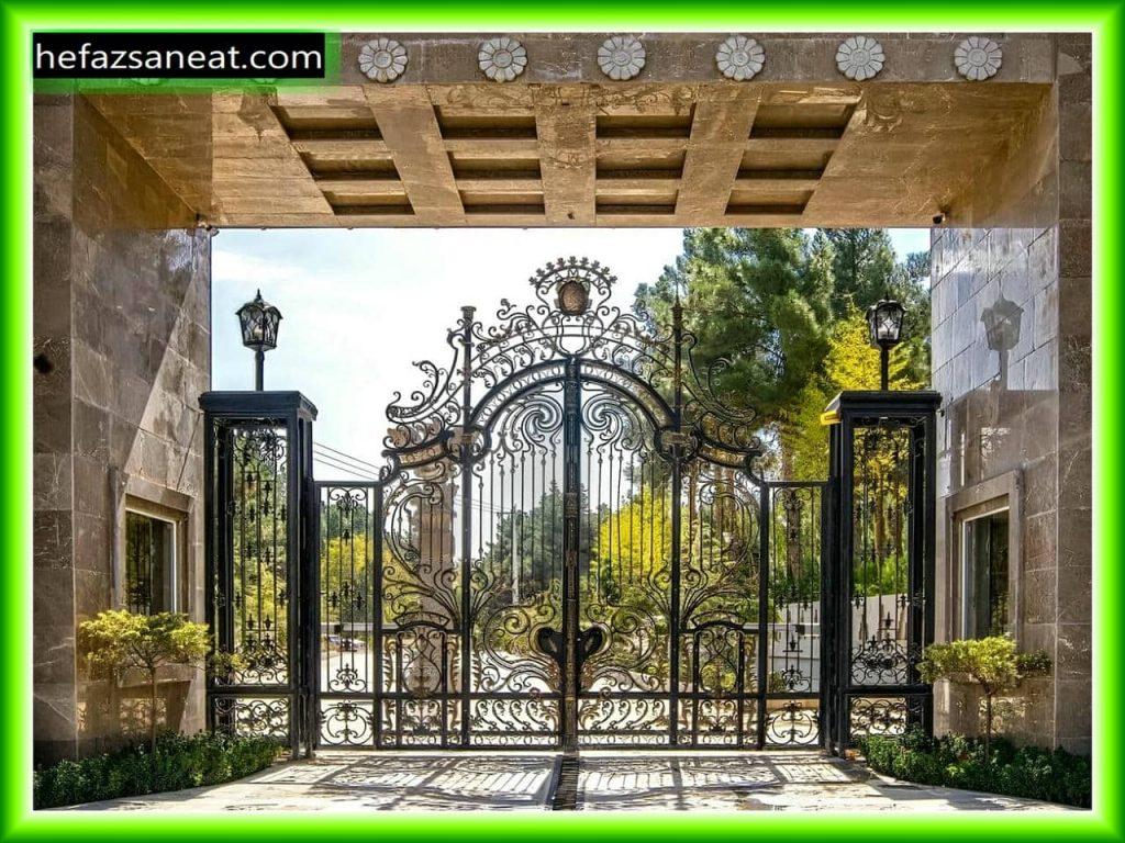 درب حیاط ساده و فرفورژه