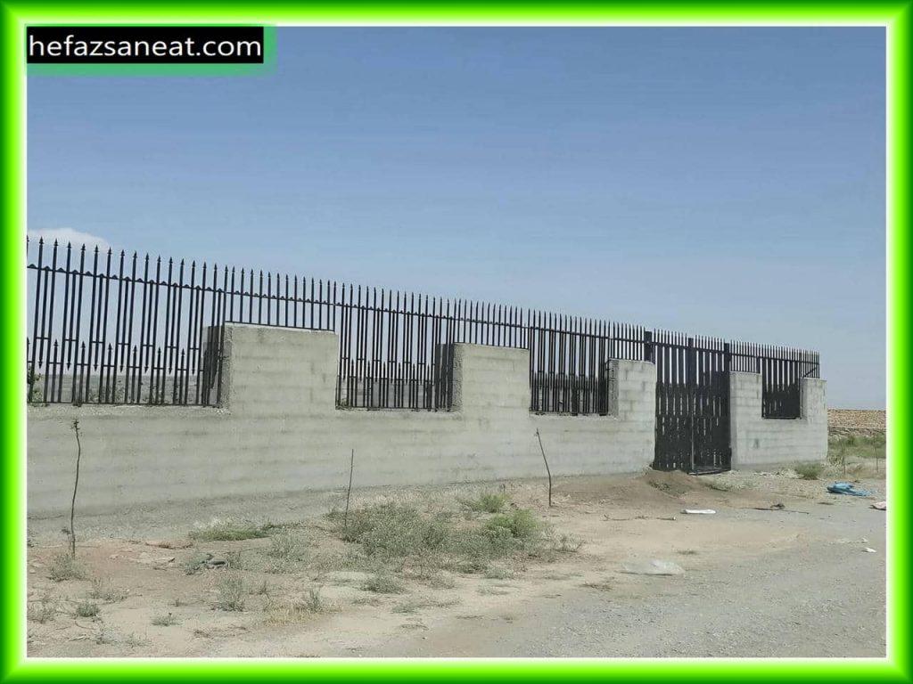 حفاظ نرده فرفورژه دیوار