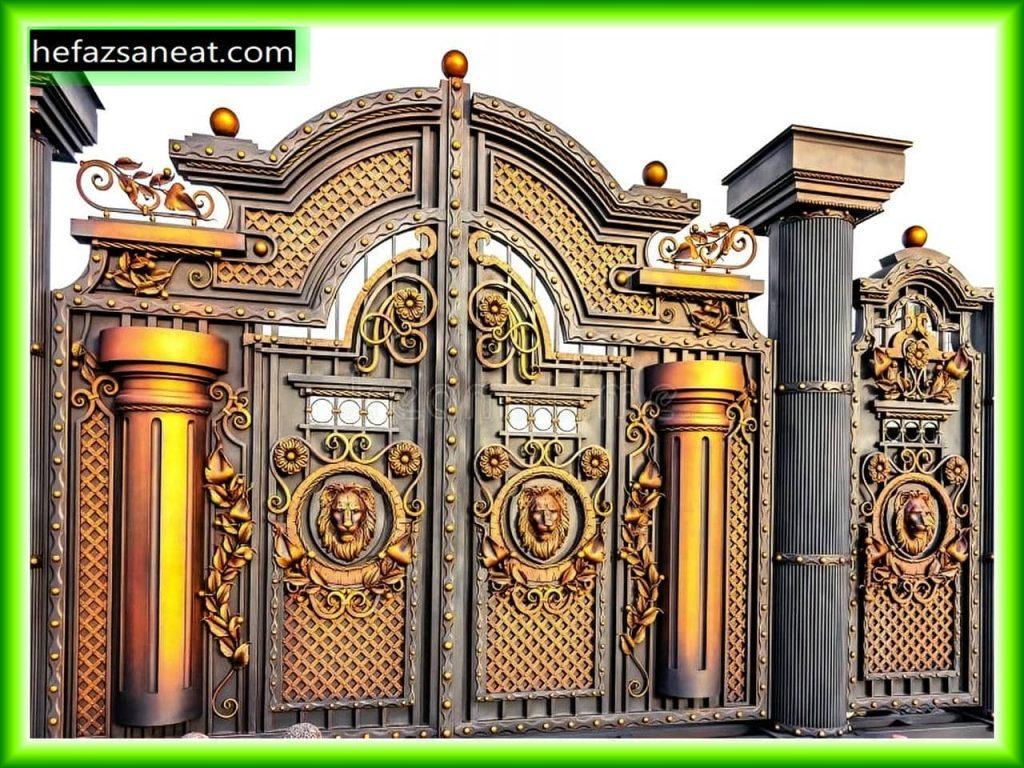 درب ویلایی فرفورژه حیاط: ترکیب زیبایی و استحکام