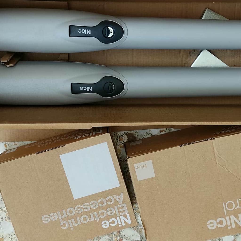 نصب جک درب پارکینگ اتوماتیک شیب دار در استان گیلان