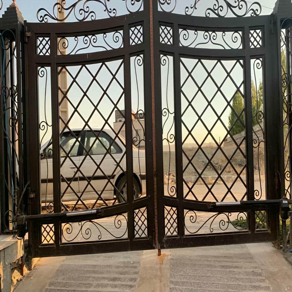 جک درب پارکینگ در قشم