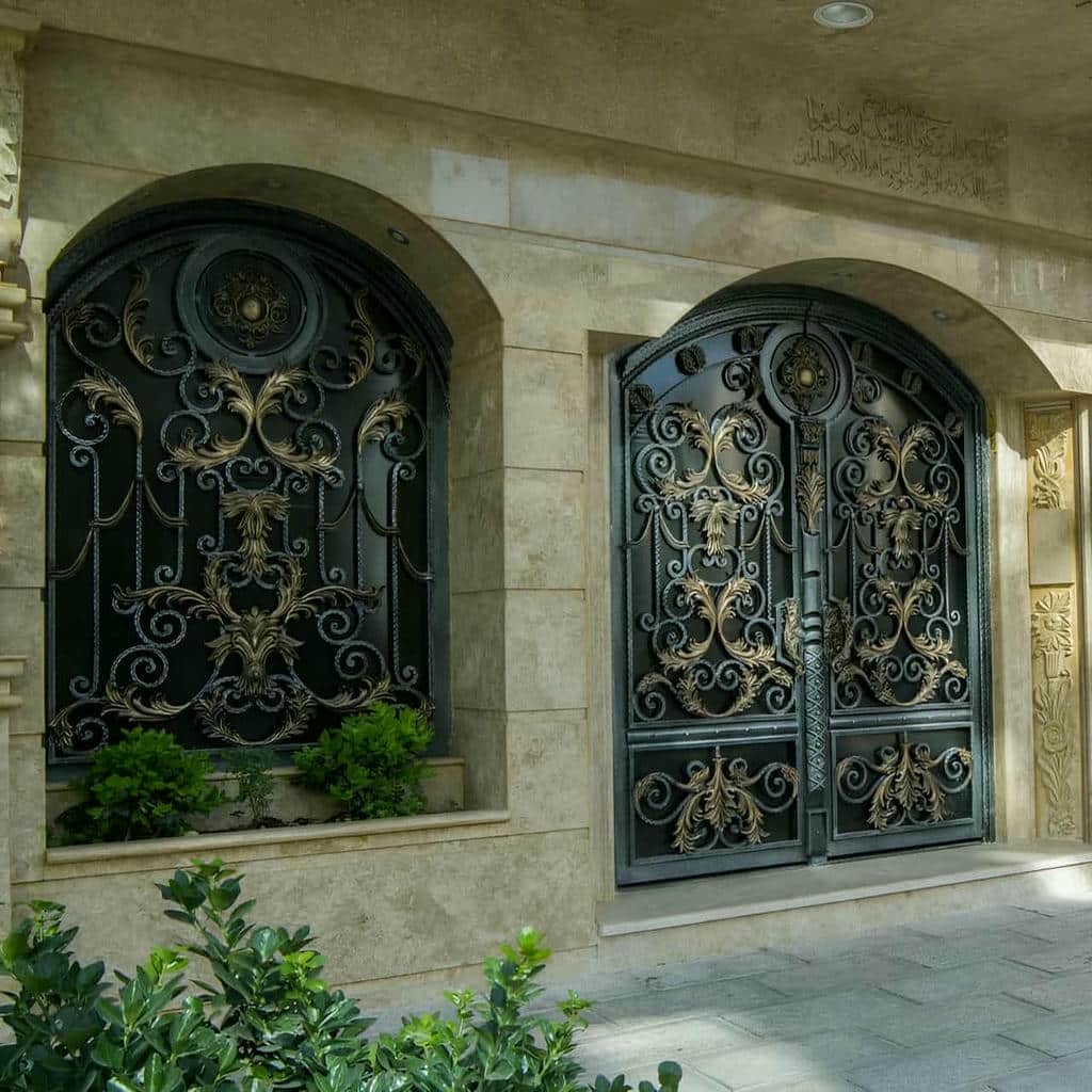 نصب درب حیاط فرفورژه در سمنان