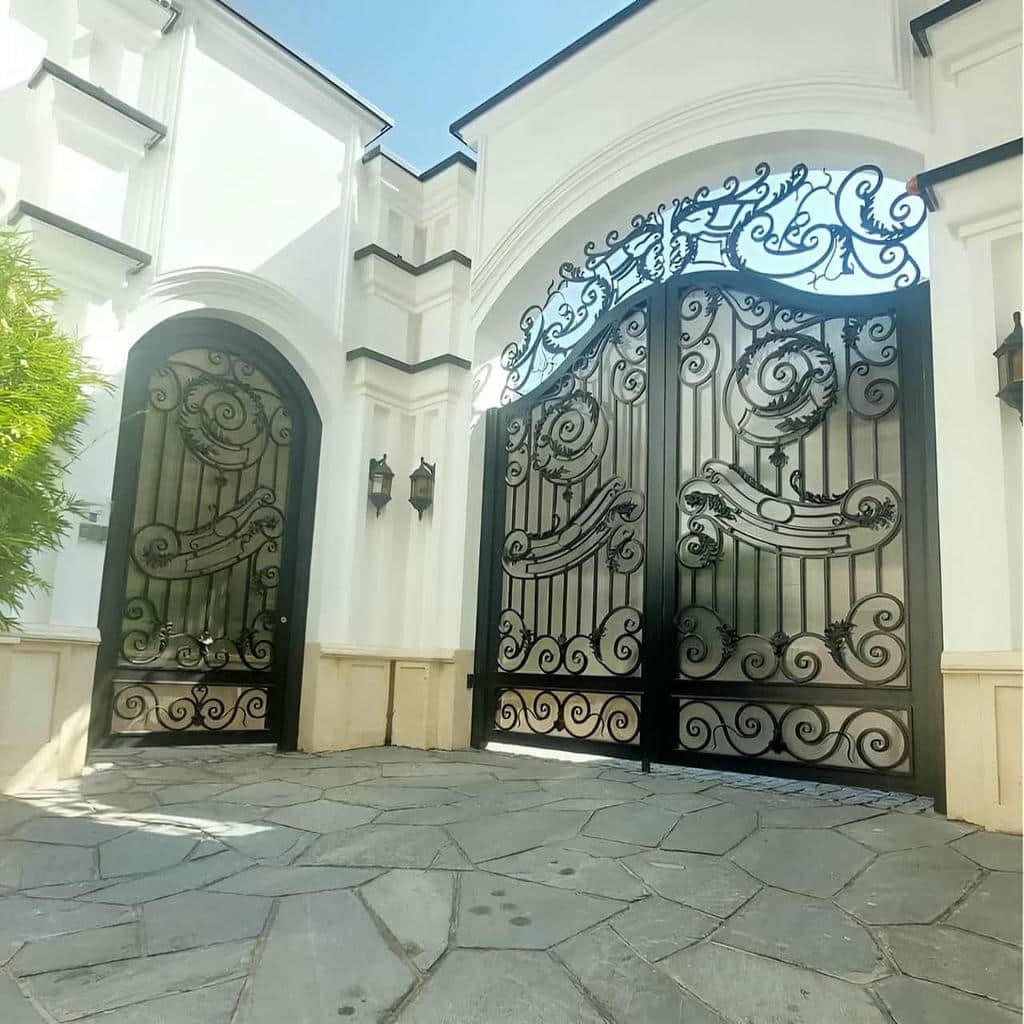 قیمت درب حیاط یراق استاندارد در نظرآباد