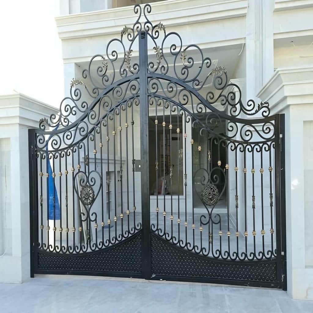 نصب درب حیاط فرفورژه در زاهدان