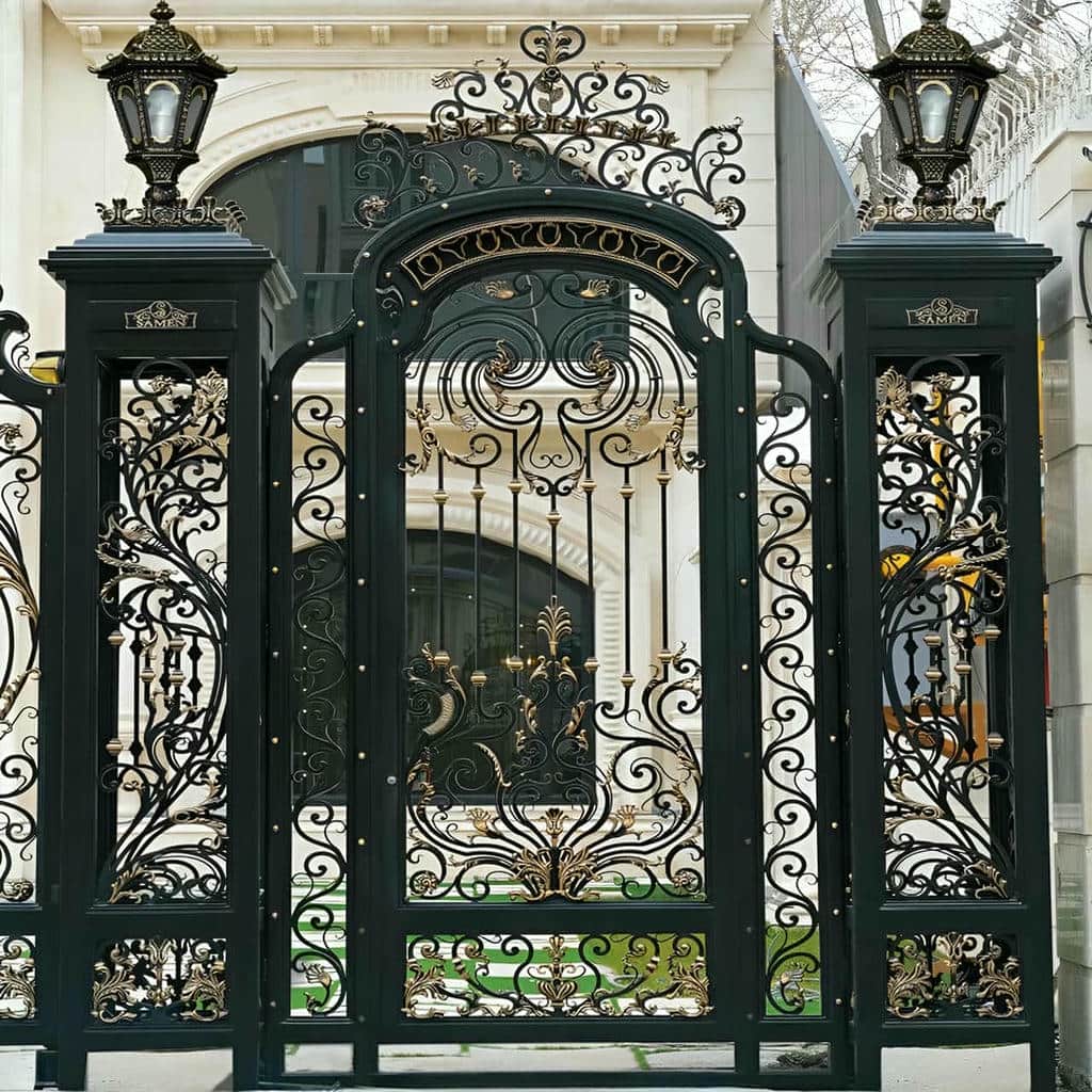 خرید درب حیاط فرفورژه کلاسیک در آبادان
