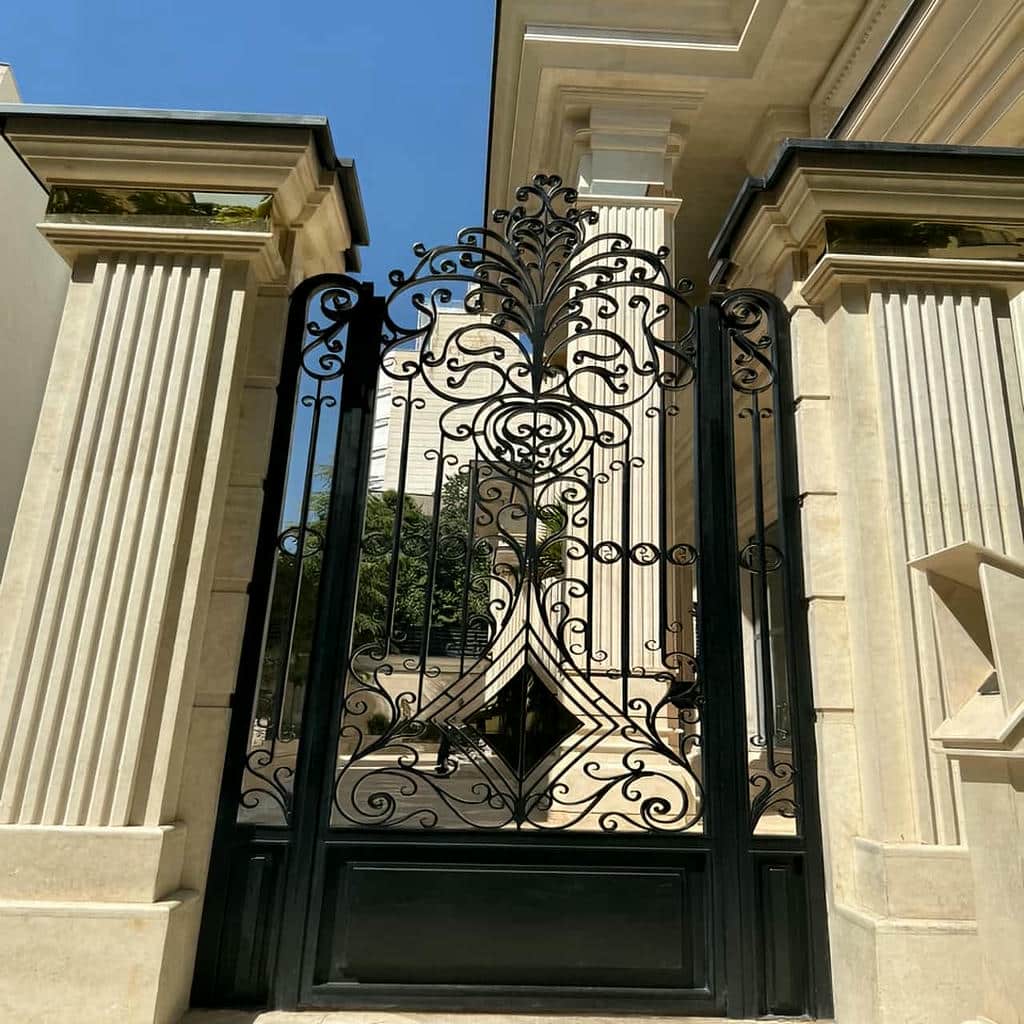قیمت درب حیاط یراق مقاوم در سمنان