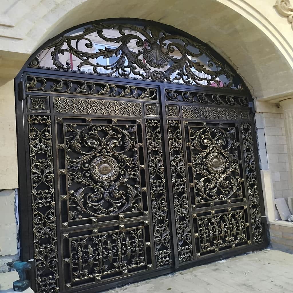 درب حیاط در گنبدکاووس