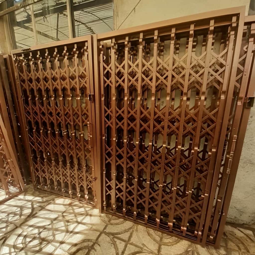 قیمت درب حفاظ آکاردئونی سه گل در ایرانشهر
