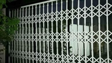 درب حفاظ آکاردئونی در بجنورد