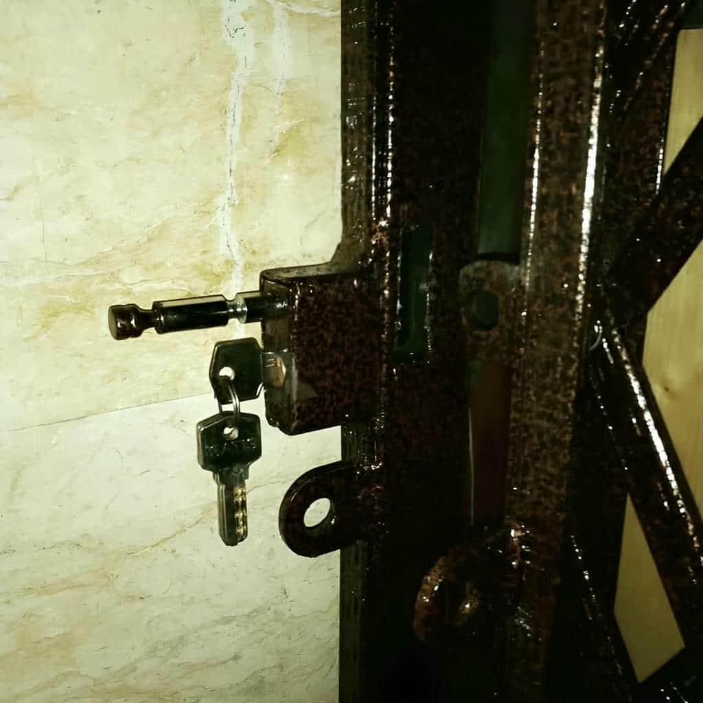خرید درب حفاظ آکاردئونی دوگل در ارومیه