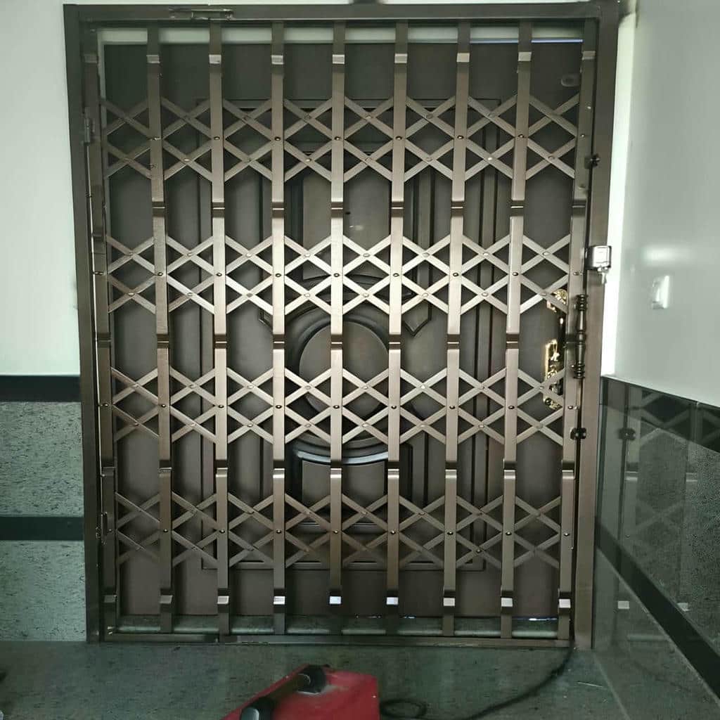 فروش درب حفاظ آکاردئونی مسکونی در سبزوار