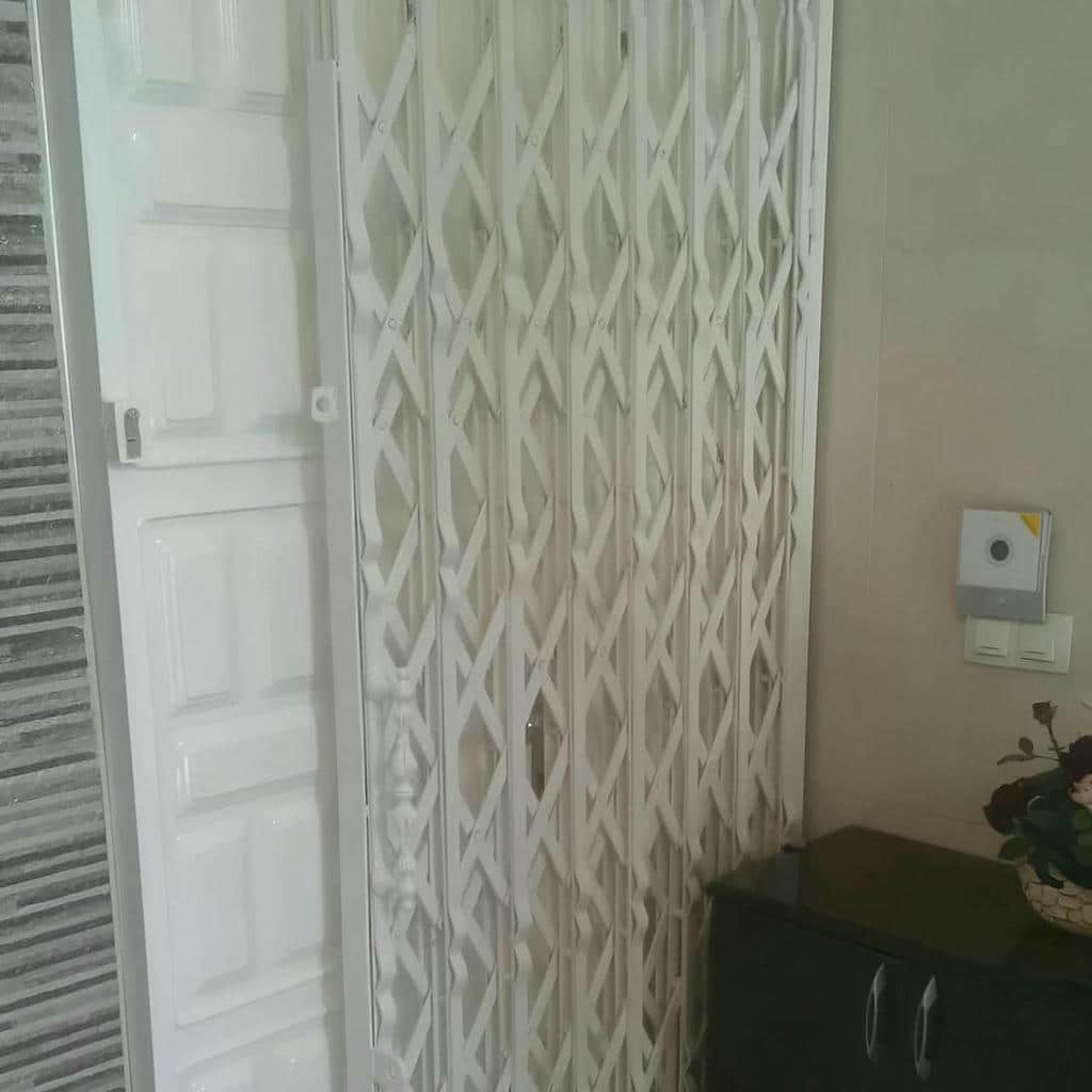 خرید درب حفاظ آکاردئونی ضدسرقت در محمودآباد