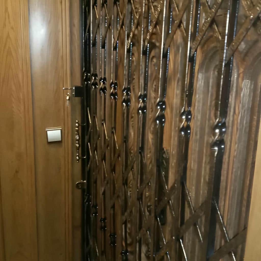 خرید درب حفاظ آکاردئونی ضدسرقت در اصفهان