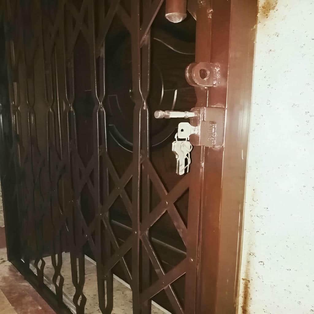 خرید درب حفاظ آکاردئونی با قفل ضدبرش در شهریار