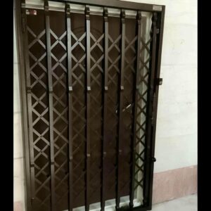 درب حفاظ آکاردئونی در لواسان