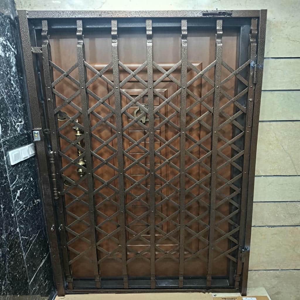 نصب درب حفاظ آکاردئونی چهارگل در قزوین