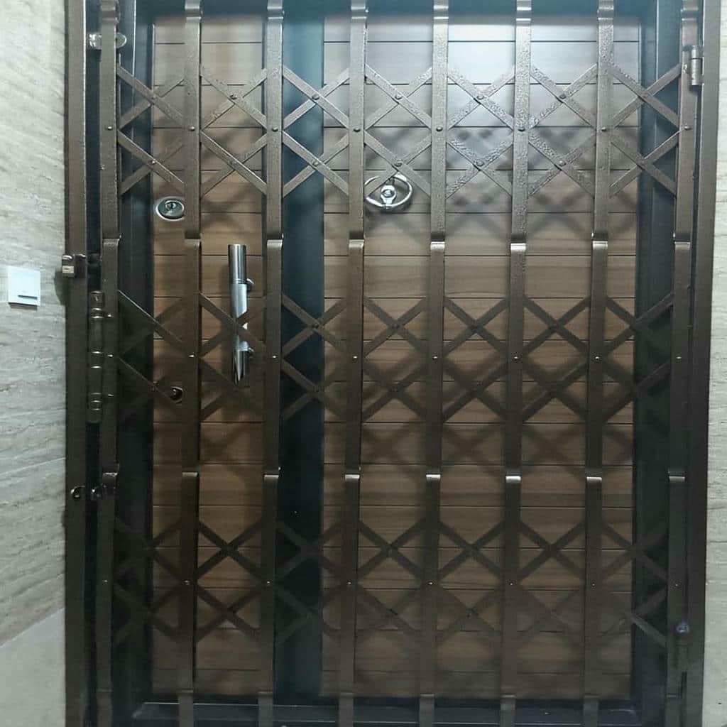 فروش درب حفاظ آکاردئونی مسکونی در کاشان