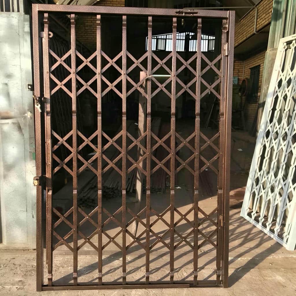 کارخانه درب حفاظ آکاردئونی با یراق ایمن در کیش