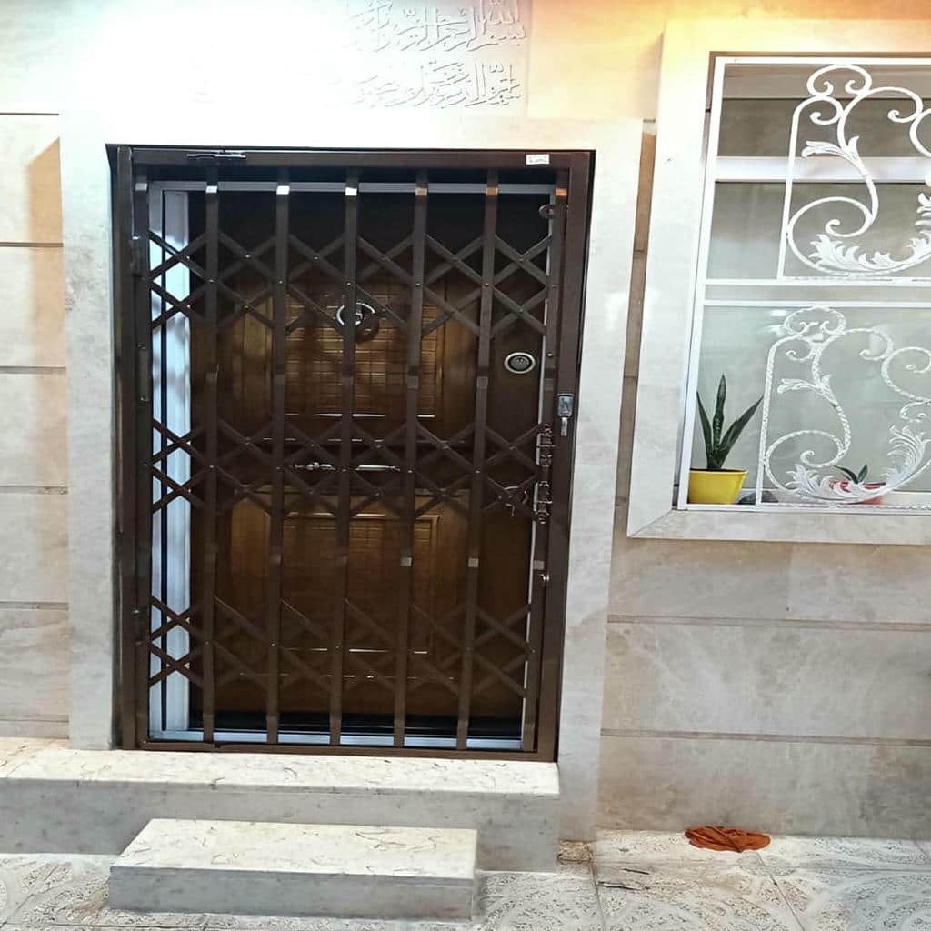 خرید درب حفاظ آکاردئونی دوگل در نوشهر