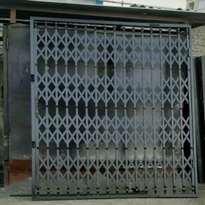درب حفاظ آکاردئونی در تبریز