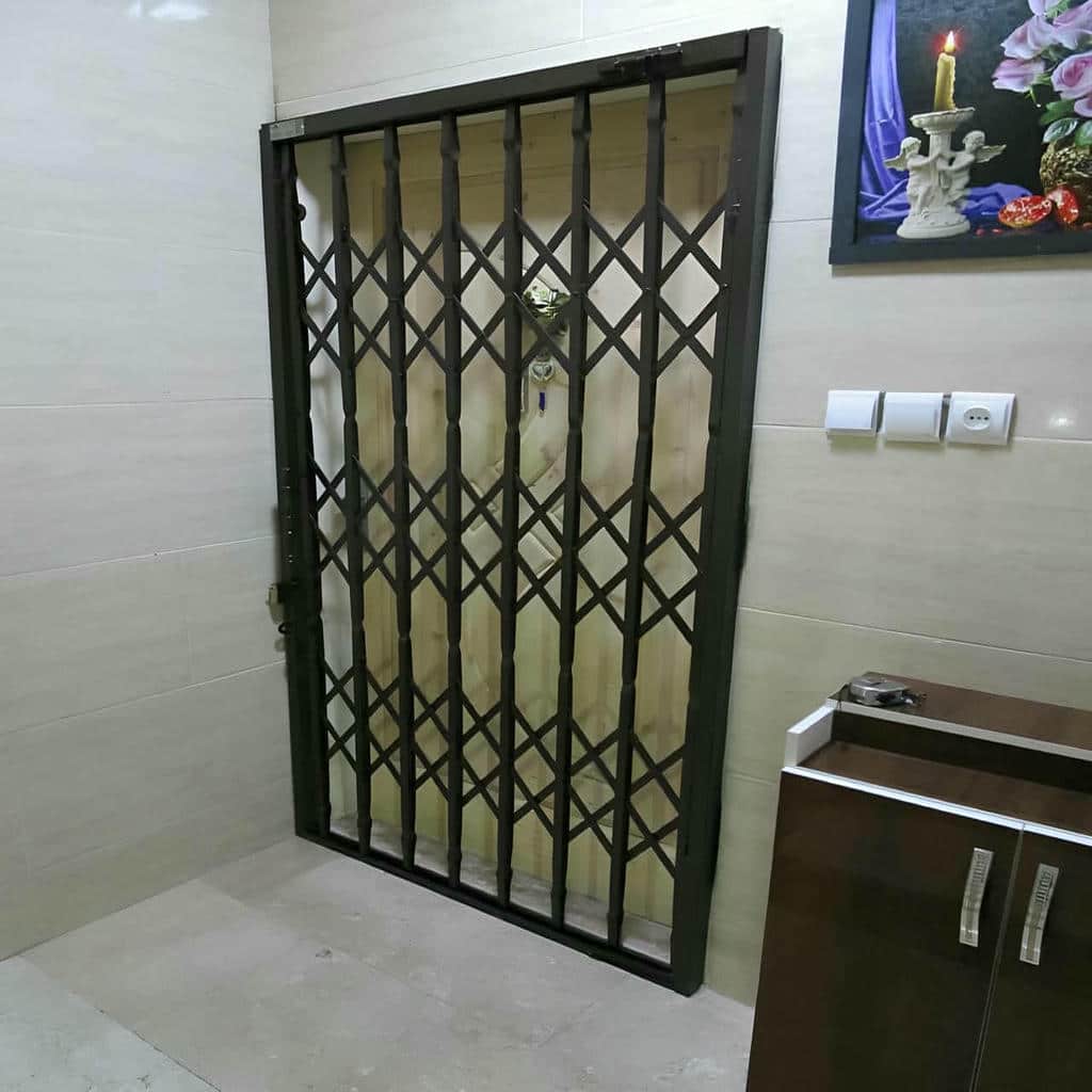 نصب درب حفاظ آکاردئونی چهارگل در اشتهارد