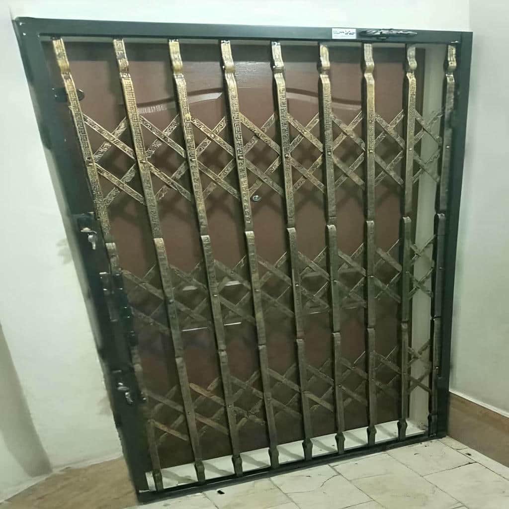 فروش درب حفاظ آکاردئونی صنعتی در کمال شهر