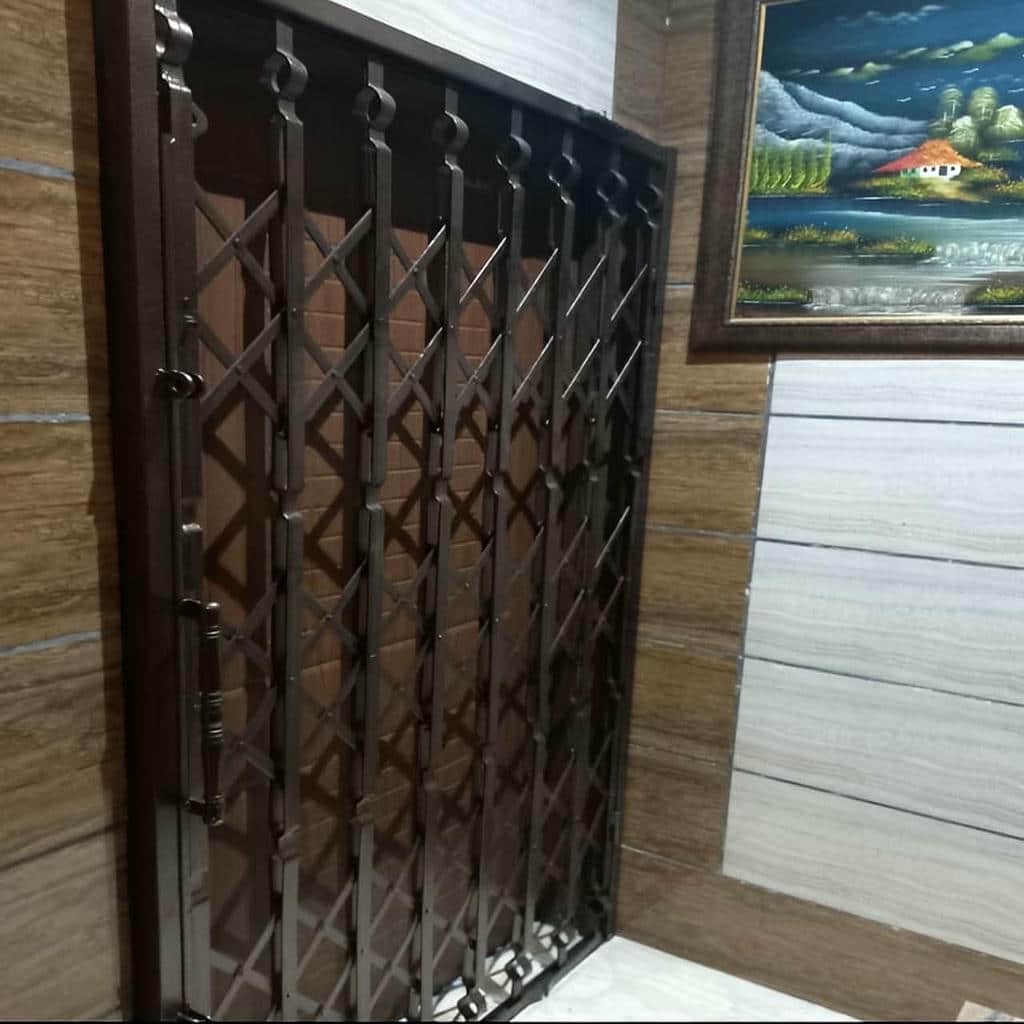 فروش درب حفاظ آکاردئونی تاشونده در آبادان