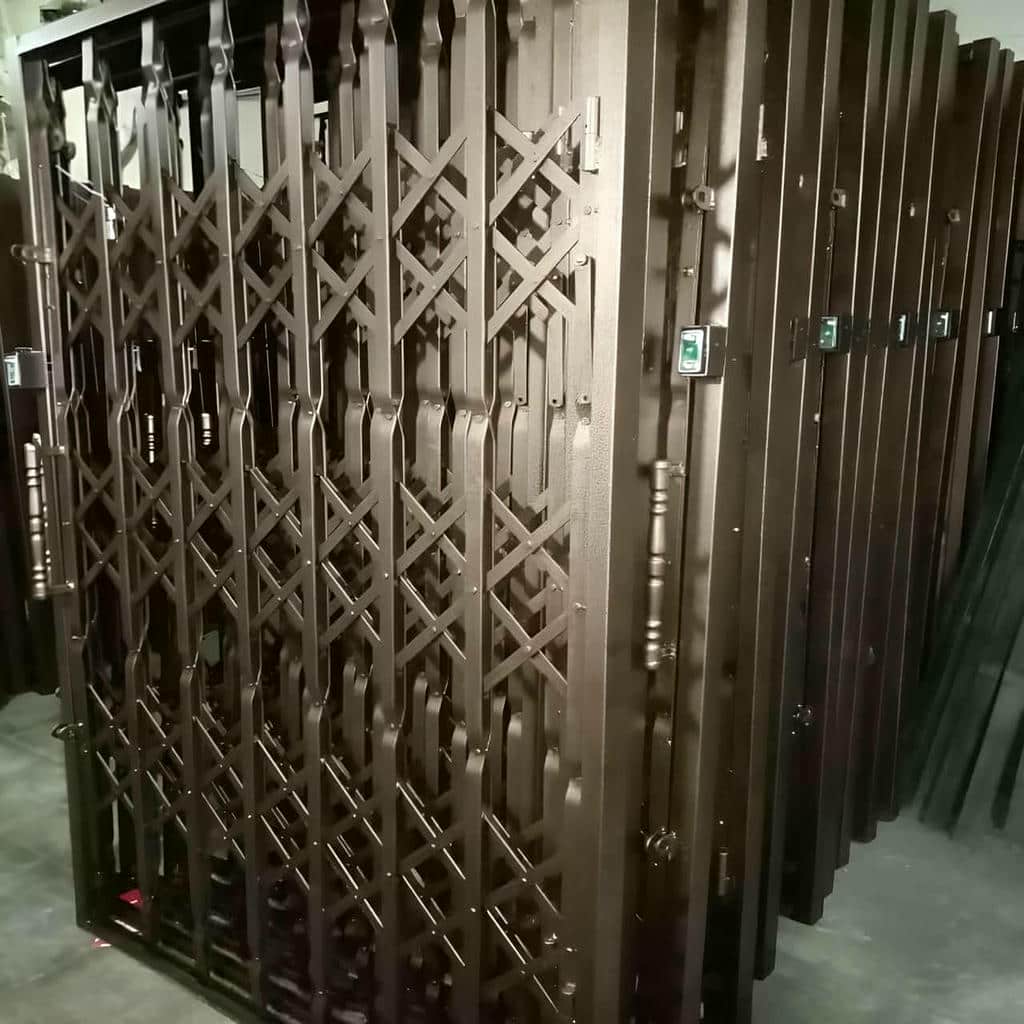 قیمت درب حفاظ آکاردئونی با یراق ایمن در اردبیل