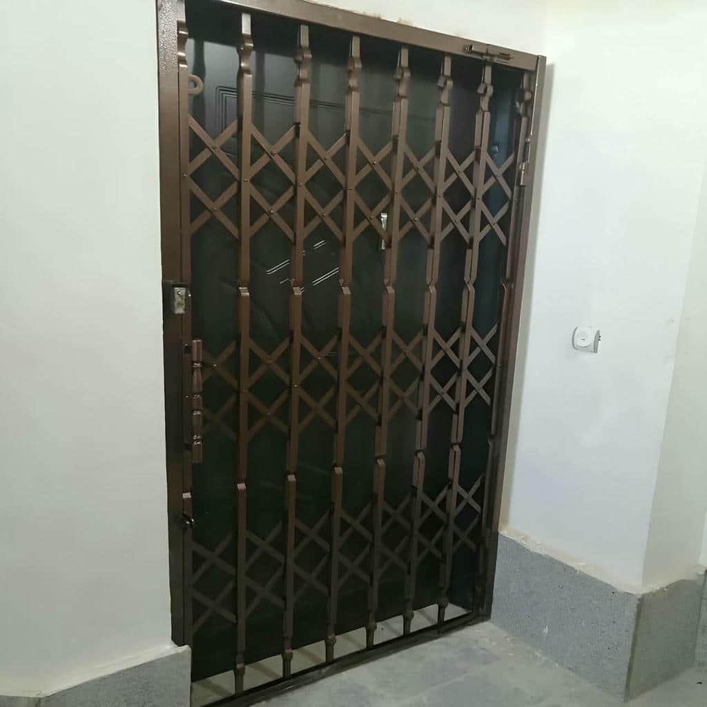 خرید درب حفاظ آکاردئونی ضدسرقت در نیشابور