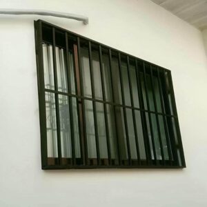 حفاظ پنجره در همدان