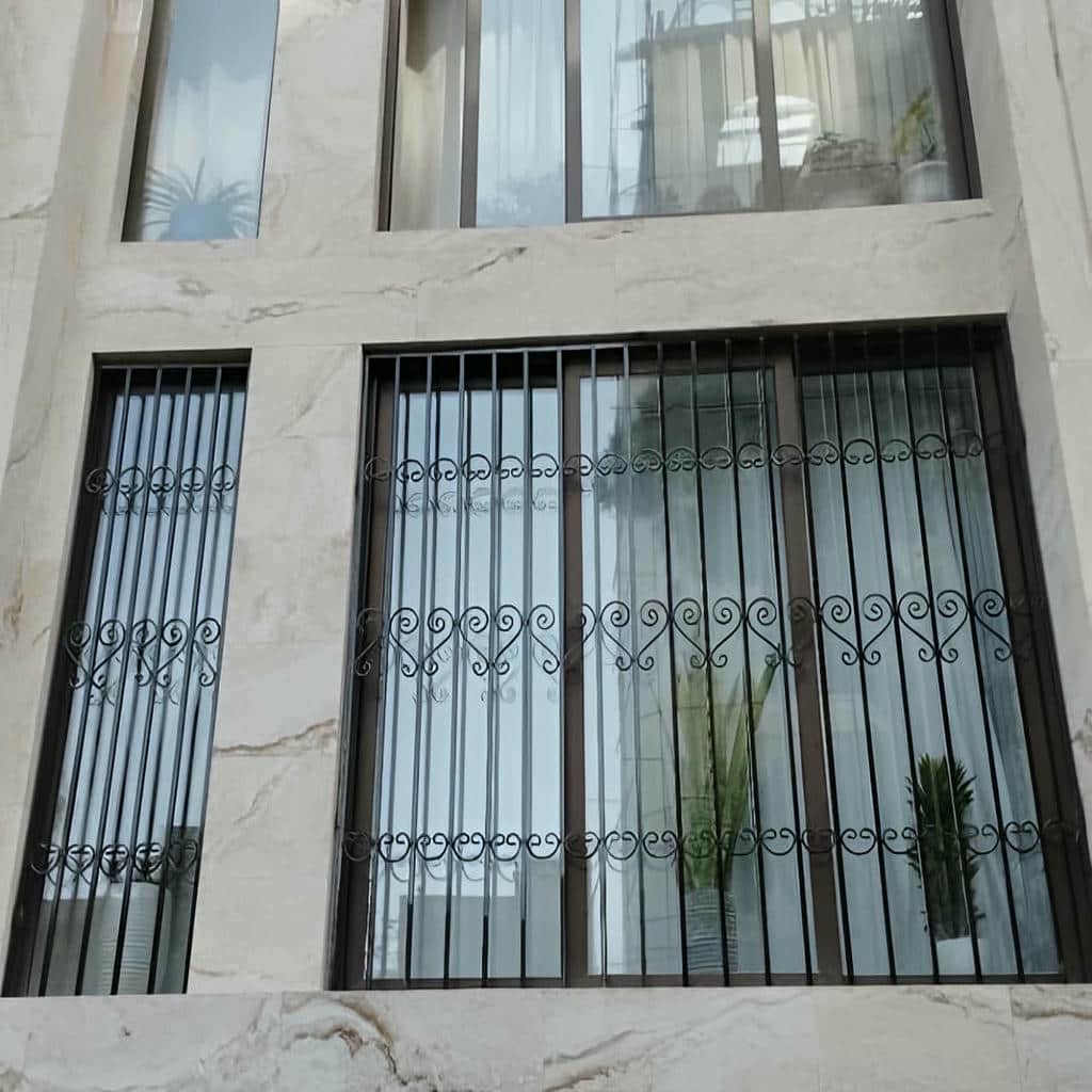 نصب حفاظ پنجره ویلایی در کاشان