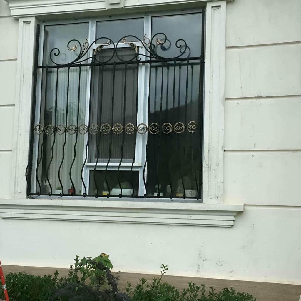 حفاظ پنجره در بیرجند