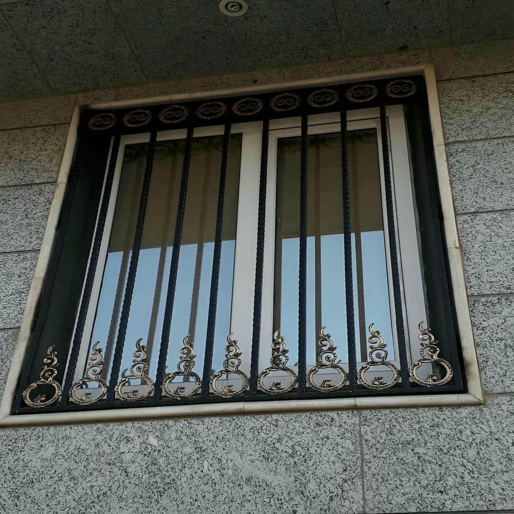 حفاظ پنجره در زاهدان
