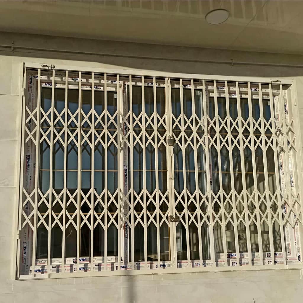 نصب حفاظ پنجره ویلایی در ایرانشهر