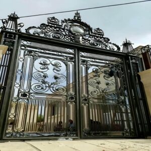 درب حیاط در سبزوار