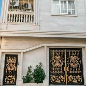درب حیاط در بابل