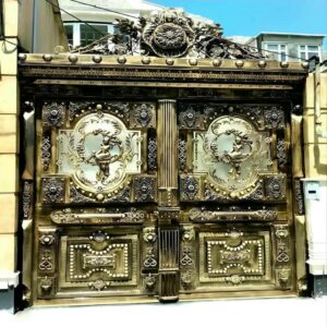 درب حیاط در اردبیل