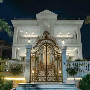 درب حیاط در محمدشهر
