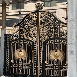 درب حیاط در خرم آباد