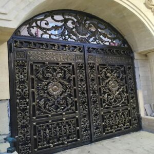 درب حیاط در گنبدکاووس