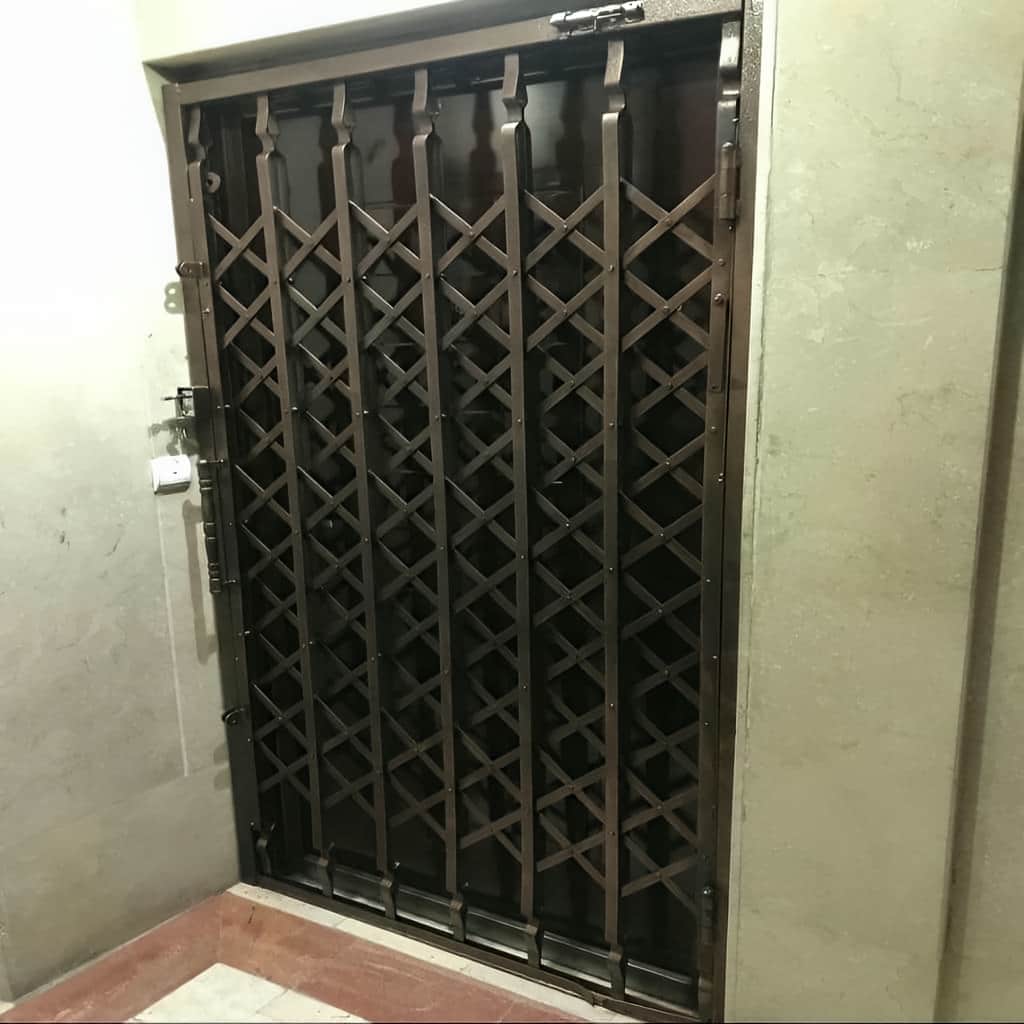 درب آکاردئونی با ریل روان و محکم