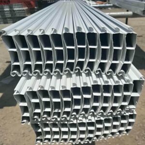 حفاظ کرکره ای برقی پشت درب واحد آپارتمان