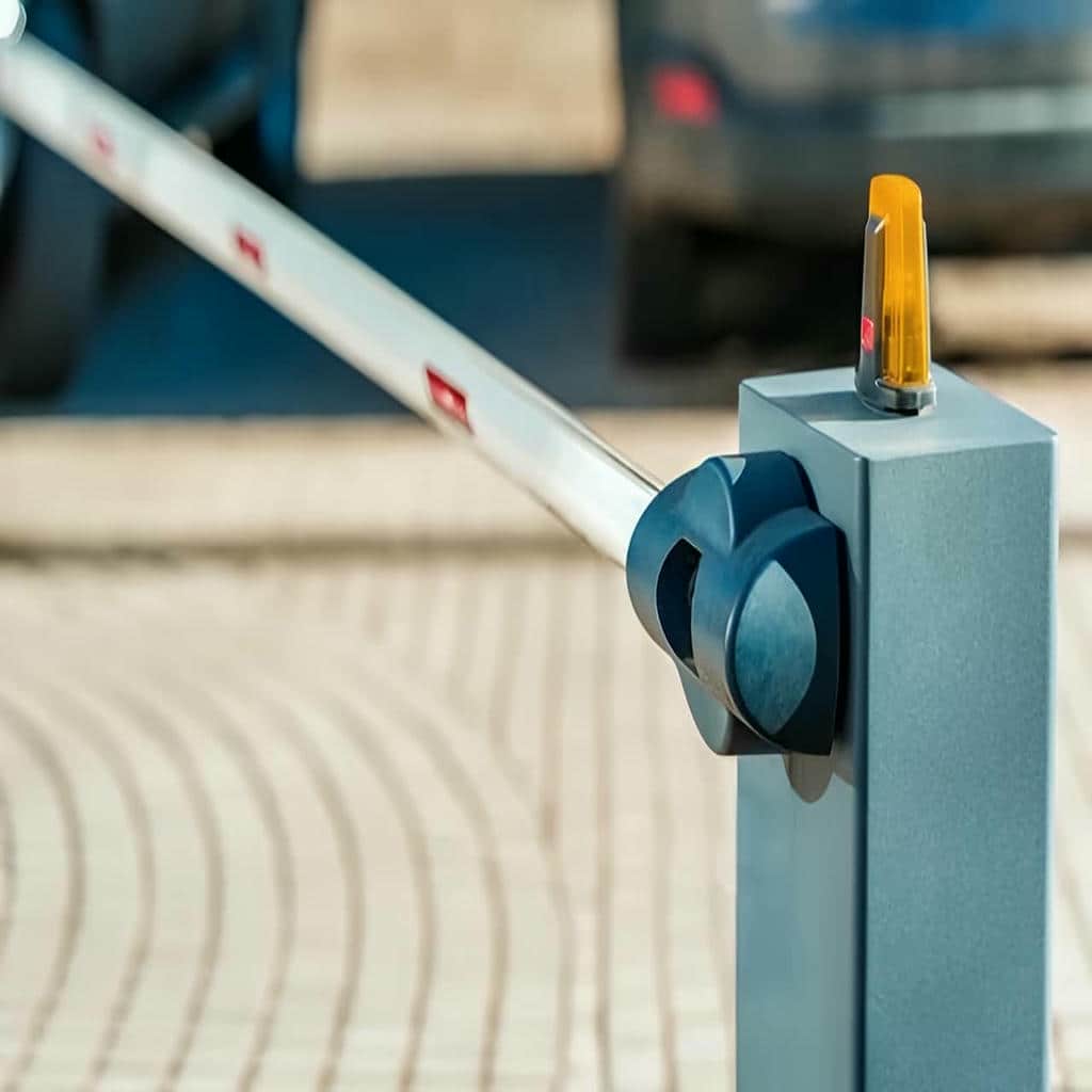 راهبند پارکینگ با ریل مسیر عبور
