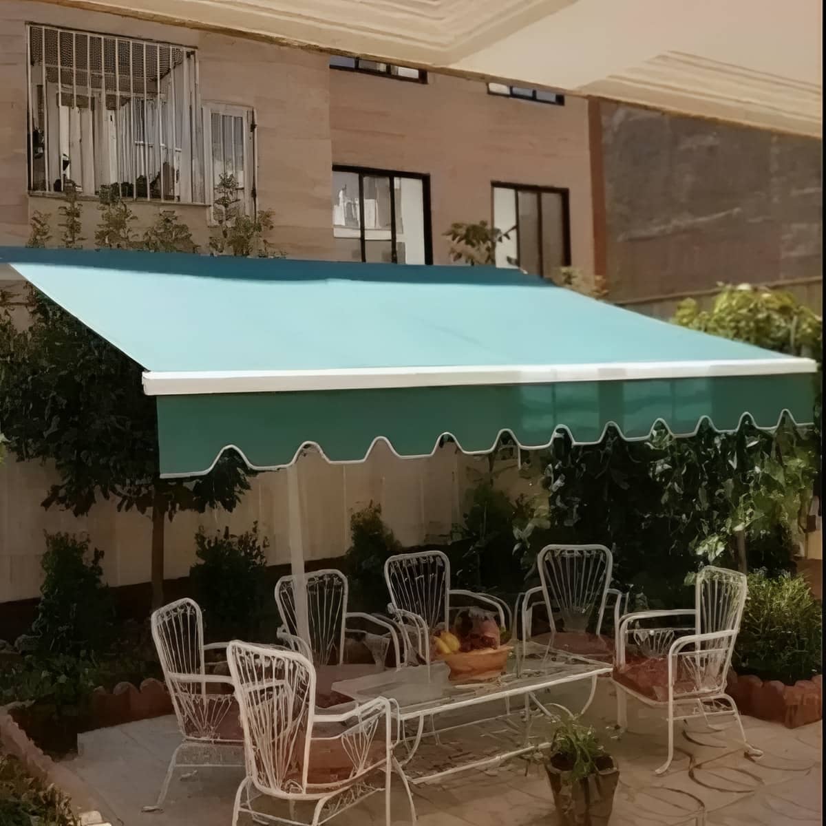سایبان برقی کافه رستوران و کافی شاپ با سقف متحرک